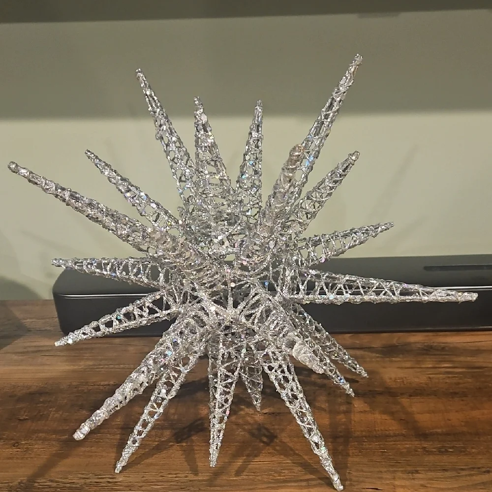 PIER 1 Oversized Large Mettalic Silver Sequin Sparkle Starburst Home Decor.